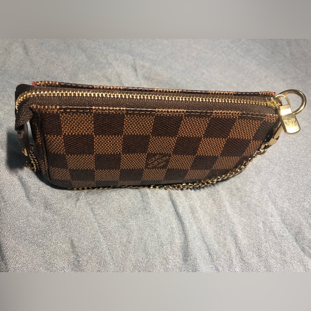 ᴺᵉʷ ✨LOUIS VUITTON Damier Ebene Mini Pochette - Picture 11 of 13